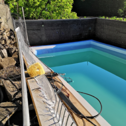 Piscine Extérieure à Coque : Élégance et Facilité d'Entretien Arles